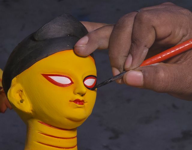 As Durga Puja Nears, Raipur’s Women Artisans Turn Clay into Symbols of Shakti